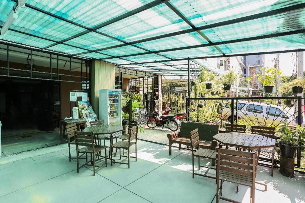 Nakara Boutique Chiang Mai Hotel Exterior photo